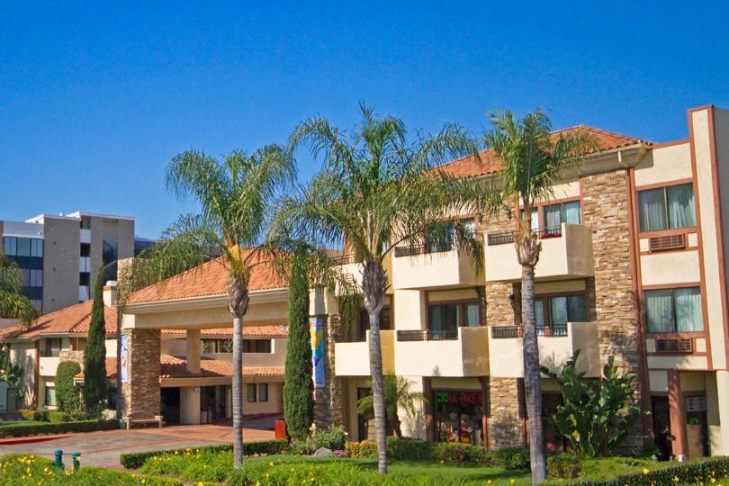 Tropicana Inn & Suites Анахайм Екстериор снимка
