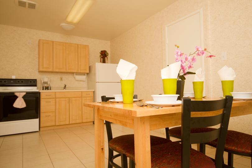 Tropicana Inn & Suites Анахайм Екстериор снимка