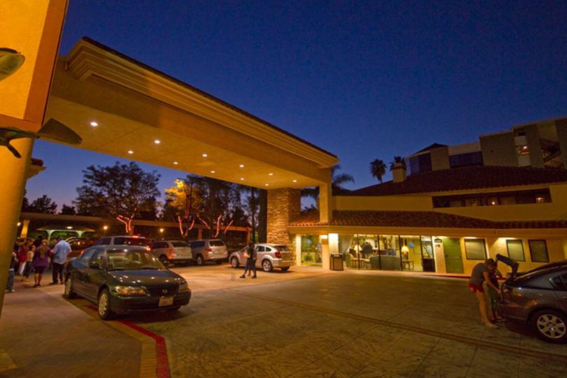 Tropicana Inn & Suites Анахайм Екстериор снимка