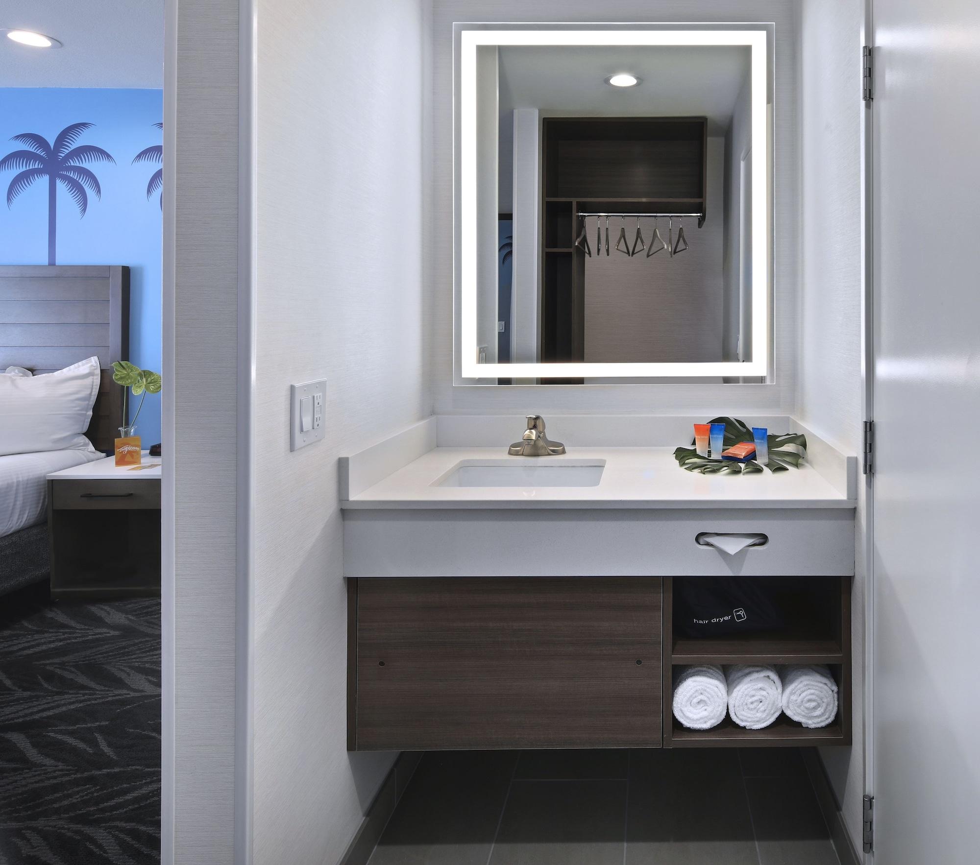 Tropicana Inn & Suites Анахайм Екстериор снимка