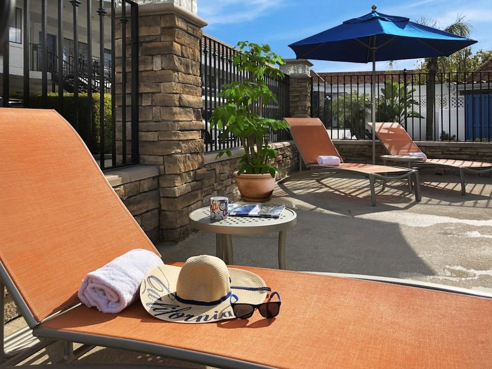 Tropicana Inn & Suites Анахайм Екстериор снимка